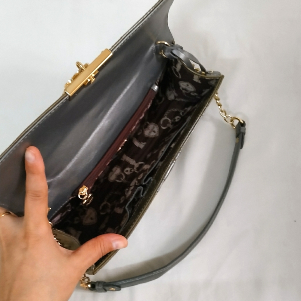 Lovcat Paris Olive green patent leather Shoulder bag - Picture 6 of 15